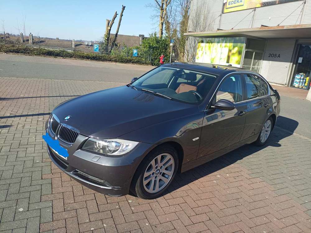 BMW 325 325i Aut./Ledersitze/Nussbaum/Navi/Glasschiebedach