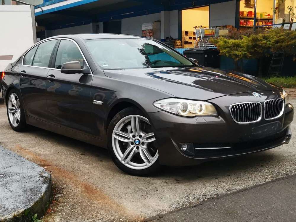 BMW 525