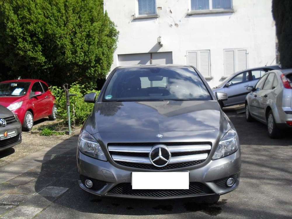 Mercedes-Benz B 180 B 180 CDI (BlueEFFICIENCY)