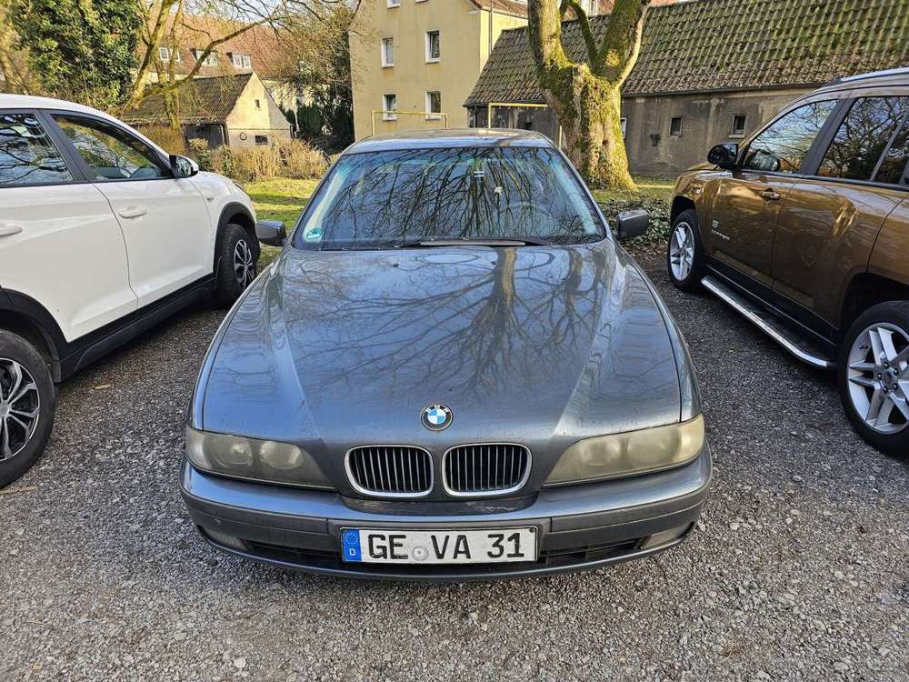 BMW 523 523i tüv bis 08/25