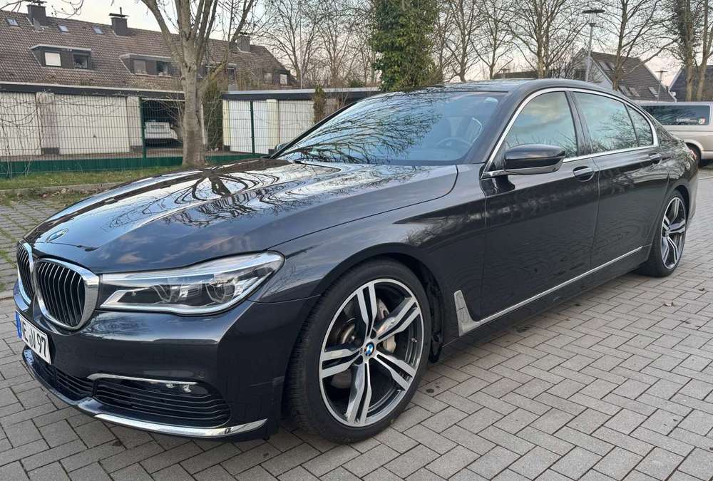 BMW 730 730Ld Lang Tüv neu Allwetter Reifen neun