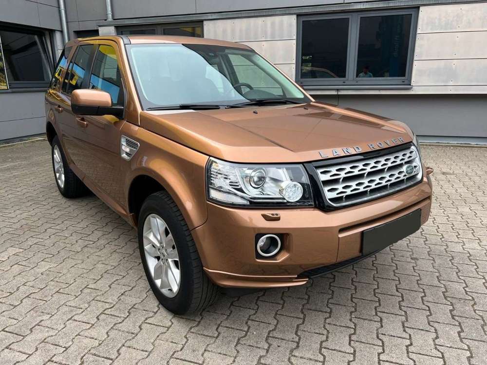 Land Rover Freelander SD4 SE *PANO*Navi*R-Kamera*W-Paket