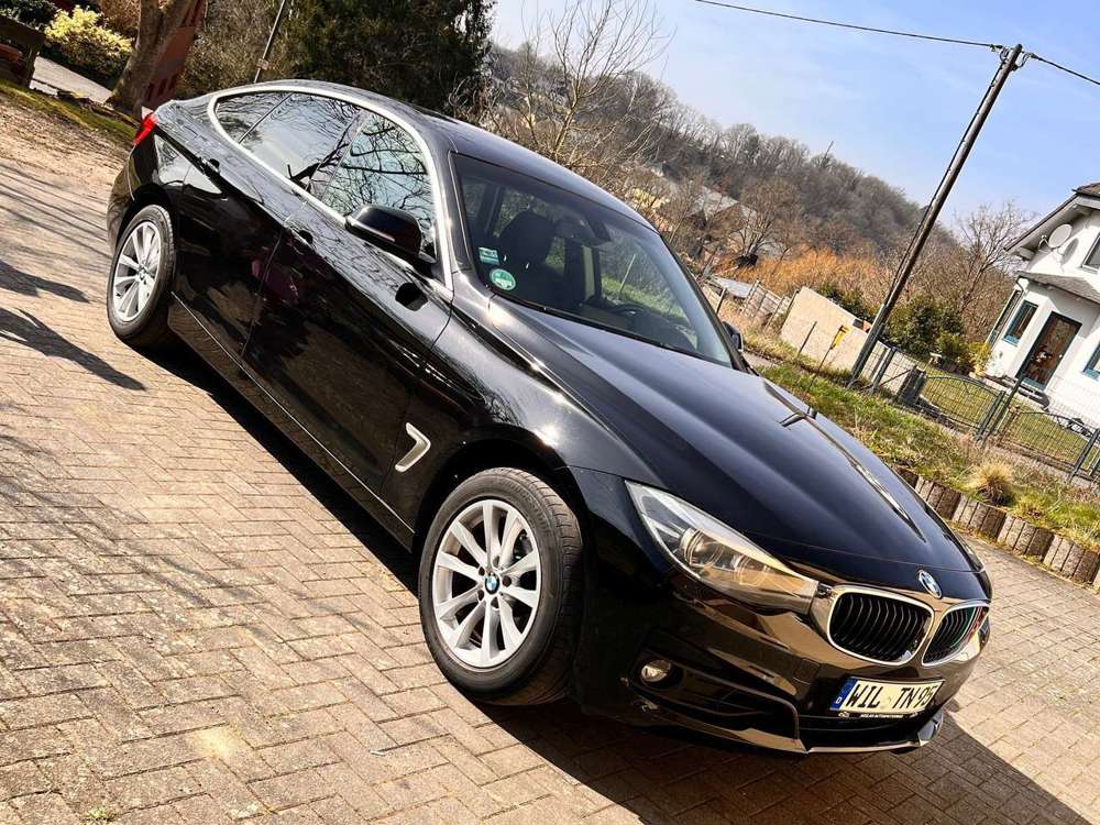 BMW 320 320i Advantage