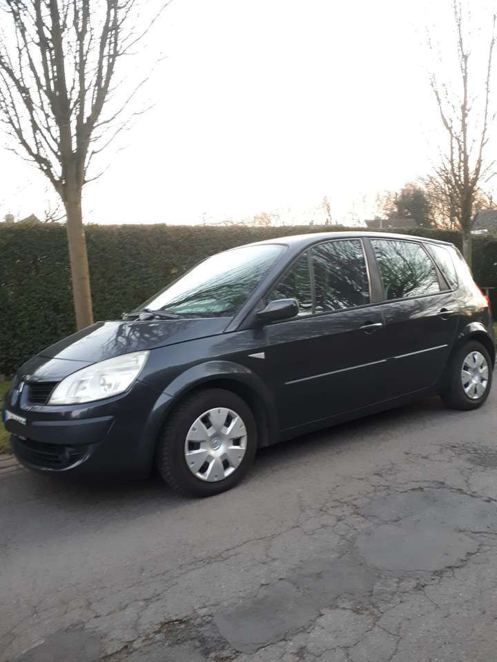 Renault Scenic 1.6 16V Avantage mit Gasanlage