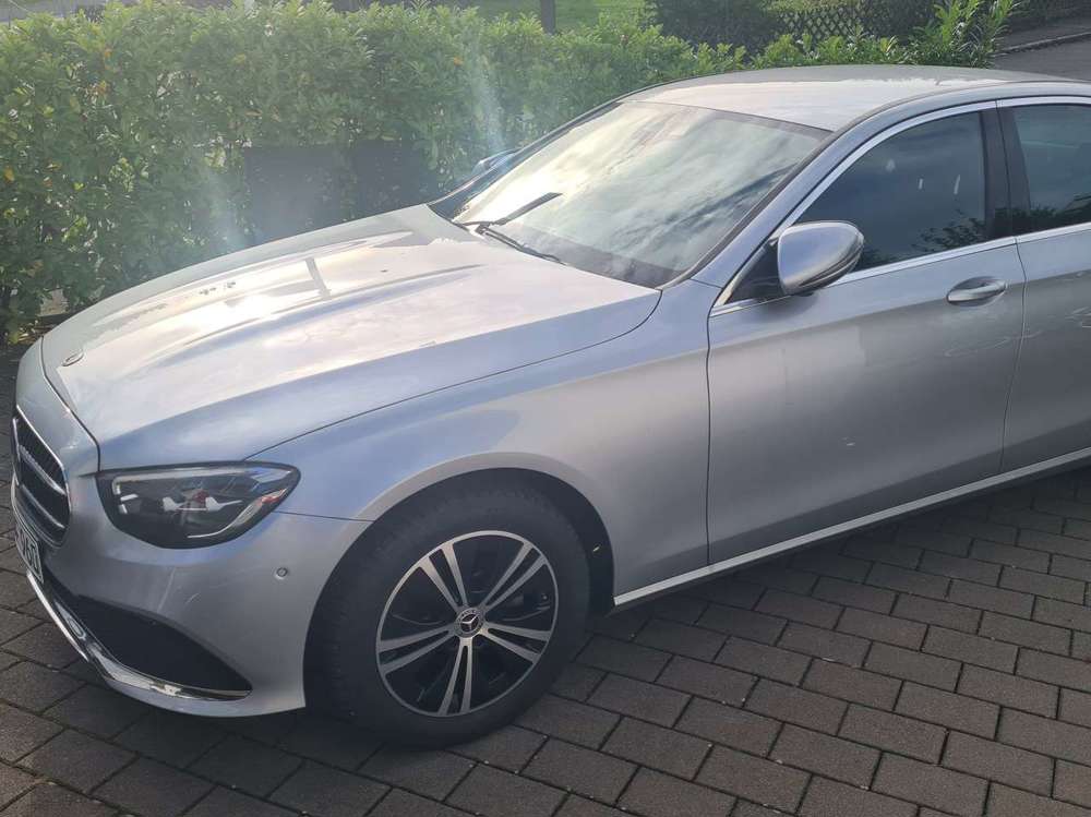 Mercedes-Benz E 220 E 220 d 4Matic 9G-TRONIC