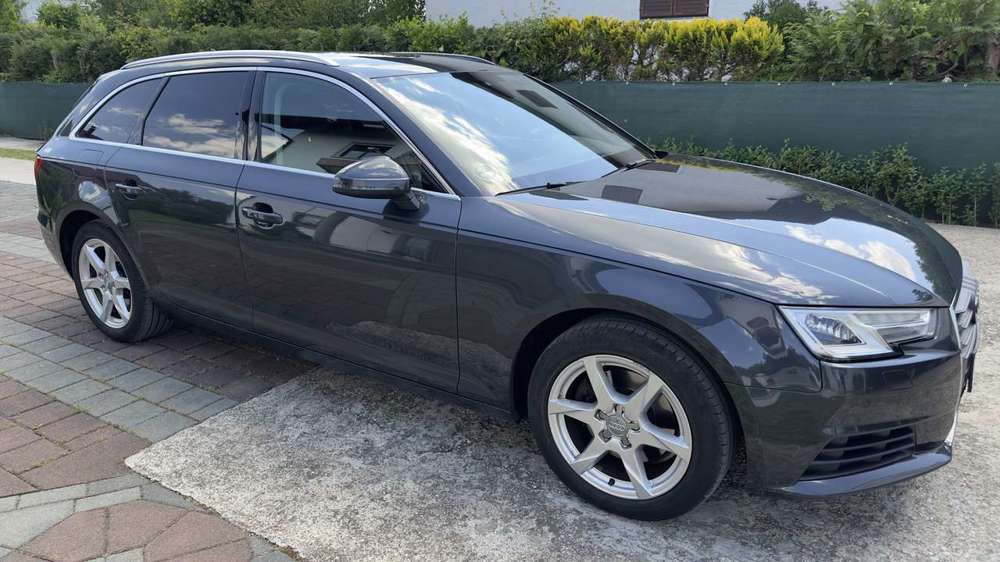 Audi A4 Avant TDI S Tronic /TÜV Neu
