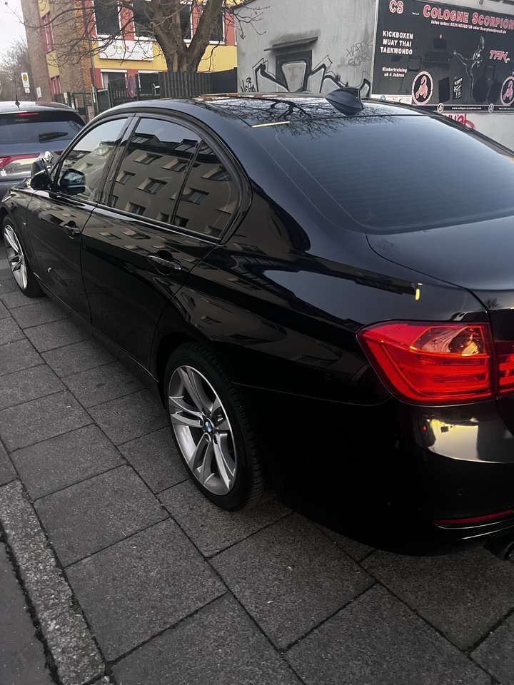 BMW 328 328i xDrive Sport-Aut.