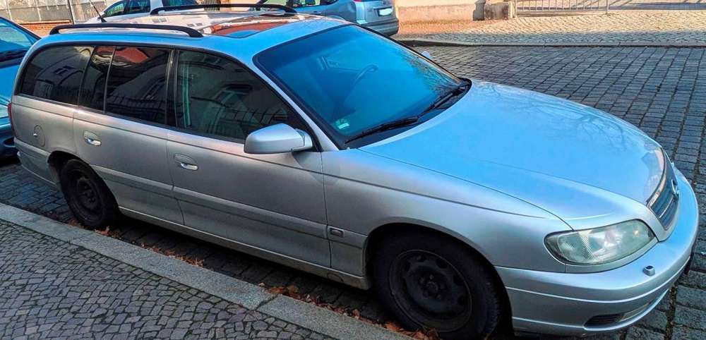 Opel Omega Caravan+2.2+16+V+Sport