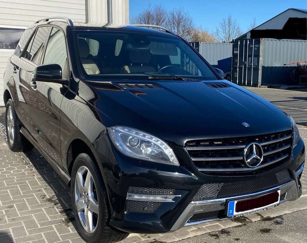 Mercedes-Benz ML 350 ML 350 BlueTEC 4MATIC 7G-TRONIC AMG Sportpaket