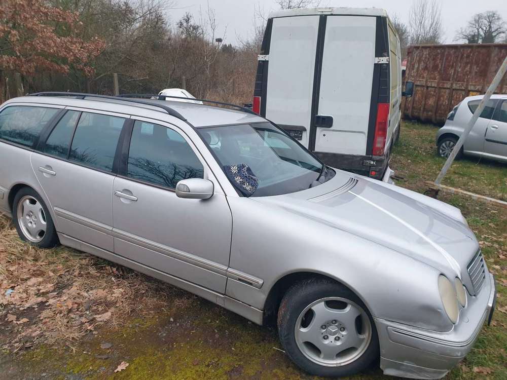Mercedes-Benz E 220 T CDI AHK TÜV 6,25 automatik xenon