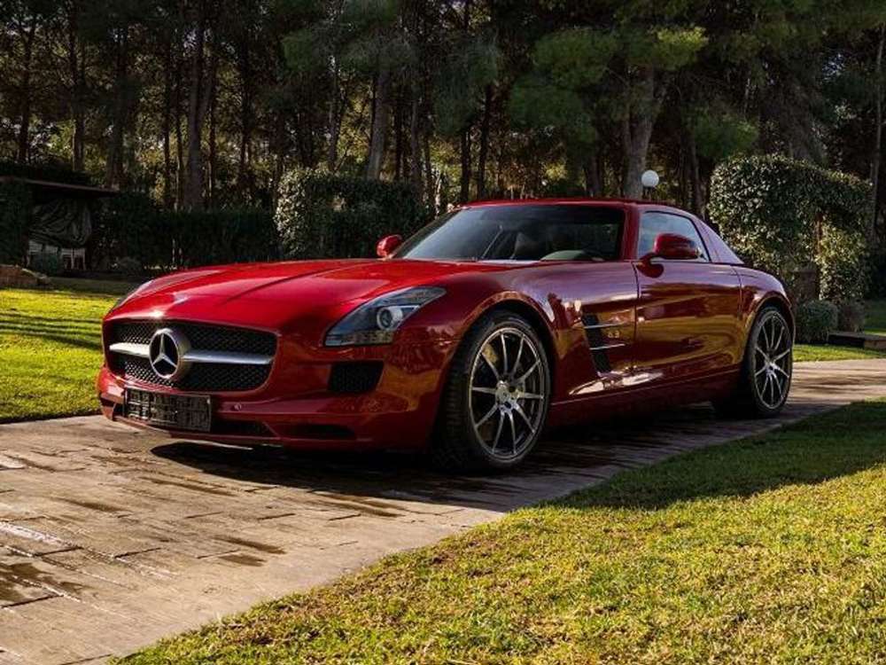 Mercedes-Benz SLS SLS AMG Coupe AMG SPEEDSHIFT DCT 6.2-litre V8