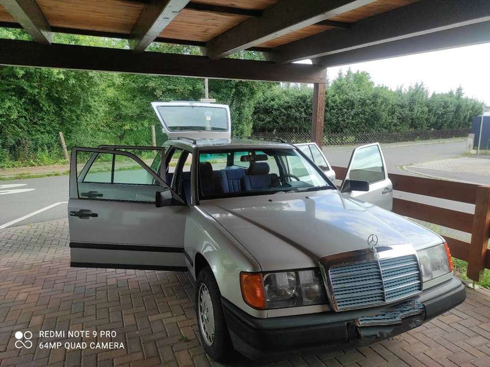 Mercedes-Benz E 300 TE H-Zulassung