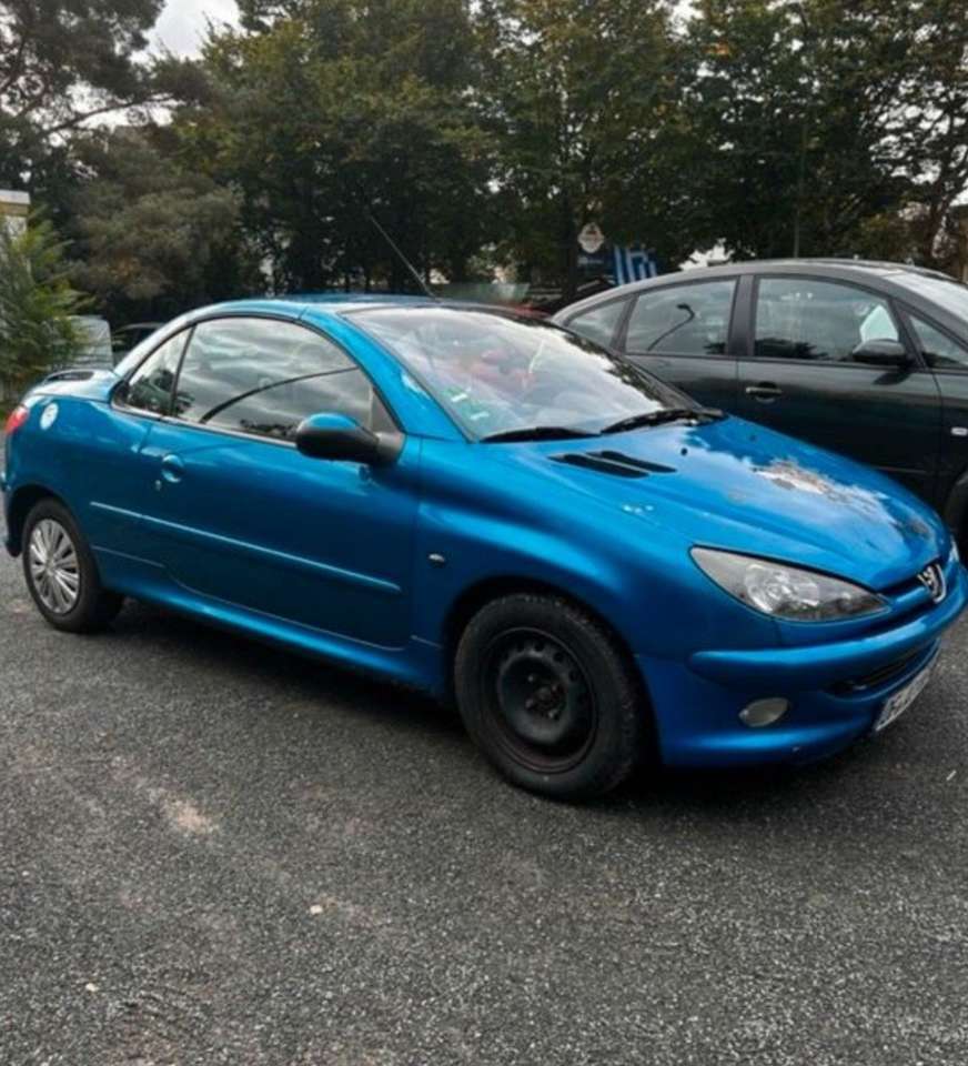 Peugeot 206 206 CC 110 Cabrio Automatik SCHECKHEFTGEPFLEGT