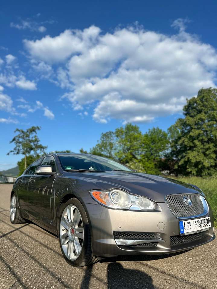 Jaguar XF 4.2 Super V8