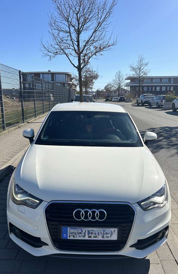 Audi A1 1.4 TFSI S tronic line Sportpaket