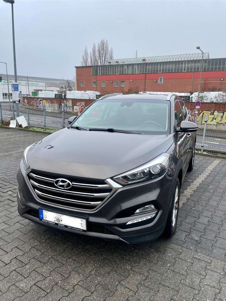 Hyundai TUCSON blue Style 2WD