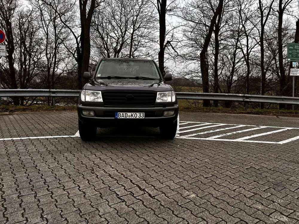 Toyota Land Cruiser 100 Executive