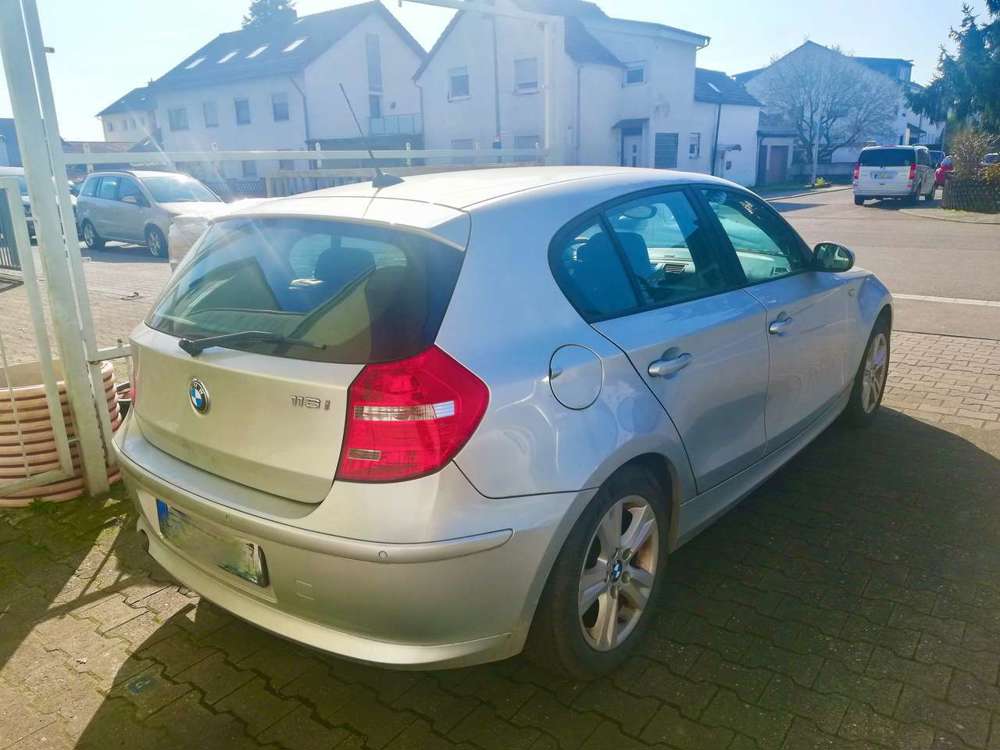 BMW 116 116i         mit Motorschaden  Preis verhandelbar