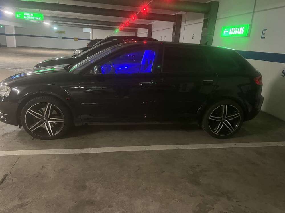 Audi A3 2.0 TDI Sportback DPF S tronic Ambiente