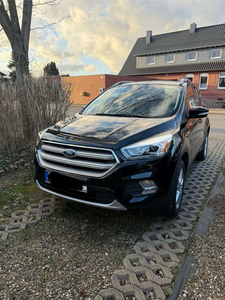 Ford Kuga 1.5 EcoBoost 2x4 Titanium