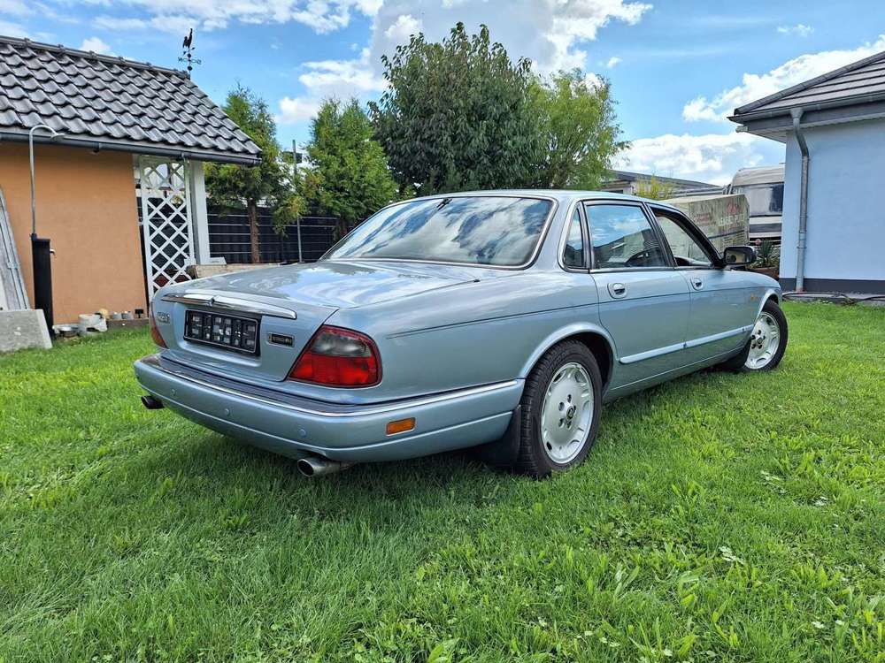 Jaguar XJ XJ XL 3.2 Executive RECHTSLENKER deutsche Papiere