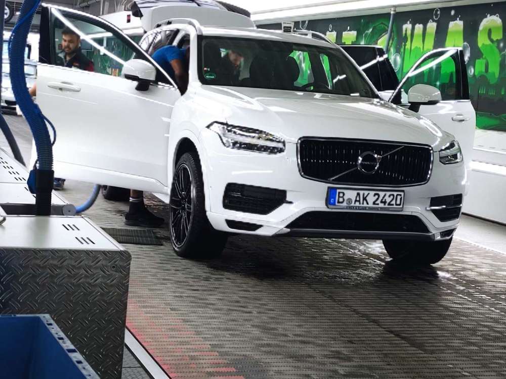 Volvo XC90 D5 AWD Geartronic Momentum