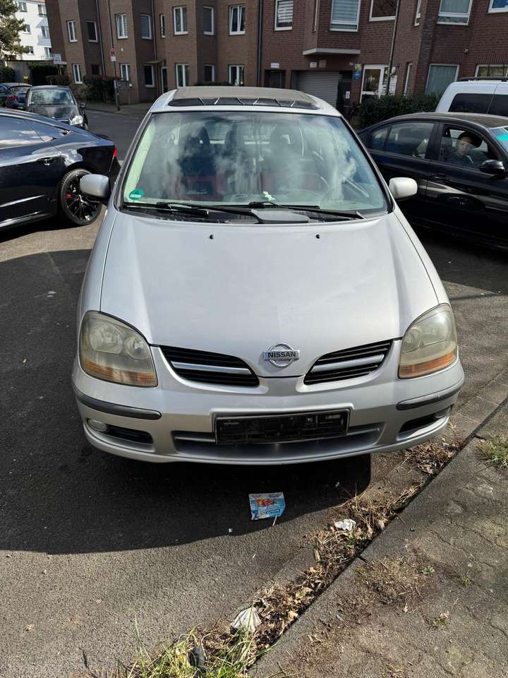 Nissan Almera Tino Elegance