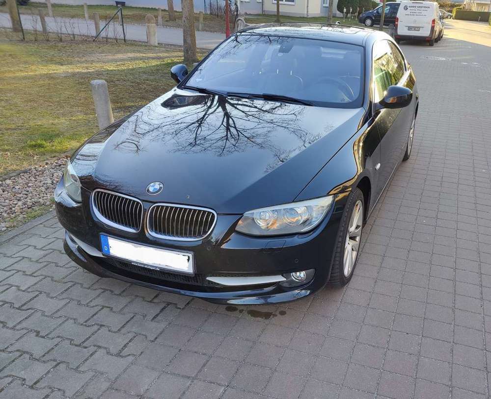 BMW 330 330i xDrive Coupe