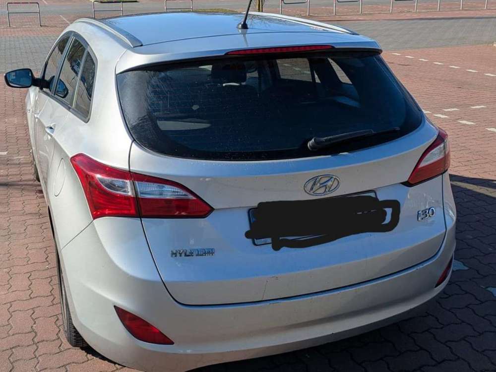 Hyundai i30 i30cw Diesel i30cw 1.6 CRDi Classic mit ISG