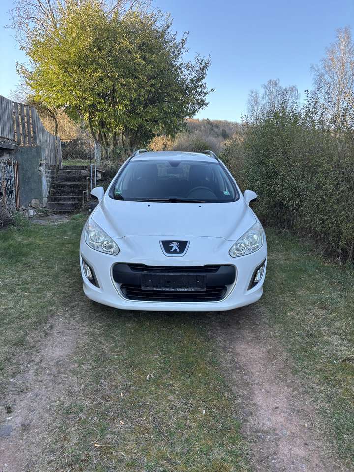 Peugeot 308 SW 100 VTi Urban Move First Edition