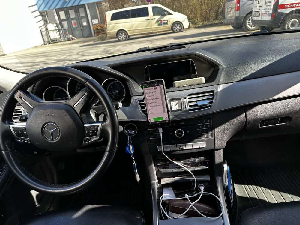 Mercedes-Benz E 200