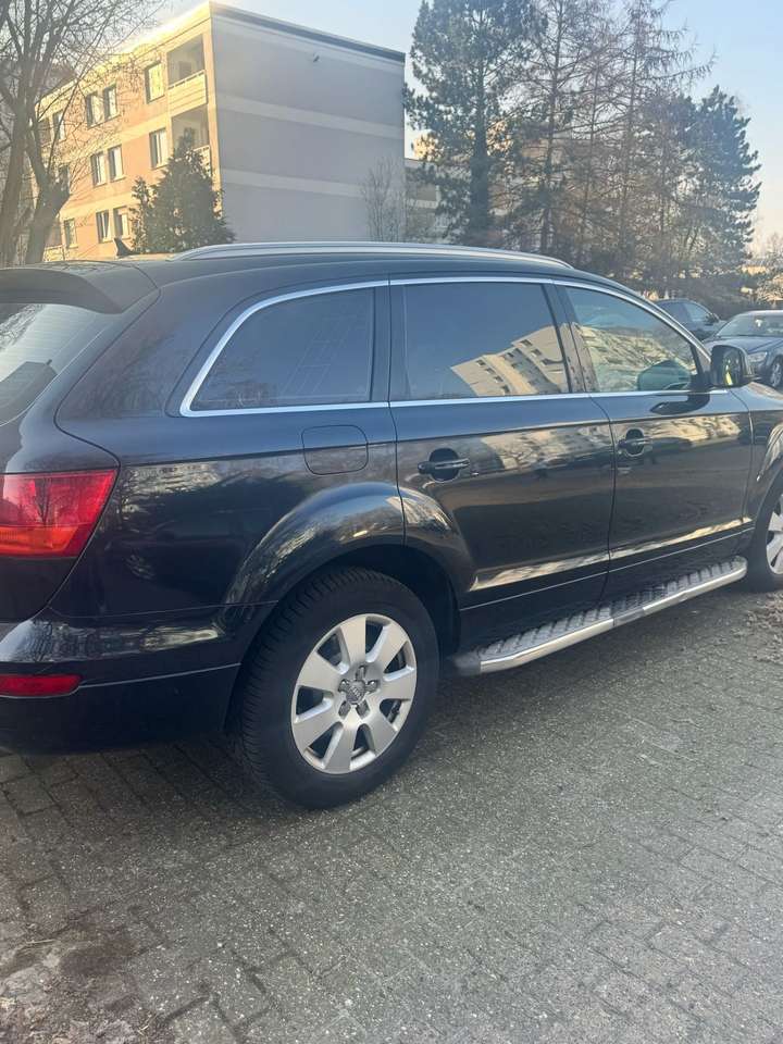 Audi Q7 3.0 TDI DPF quattro tiptronic