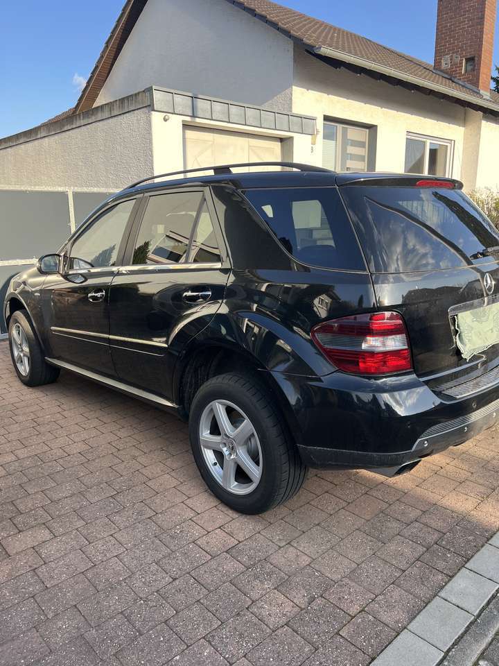 Mercedes-Benz ML 320 CDI 4Matic 7G-TRONIC Edition 10