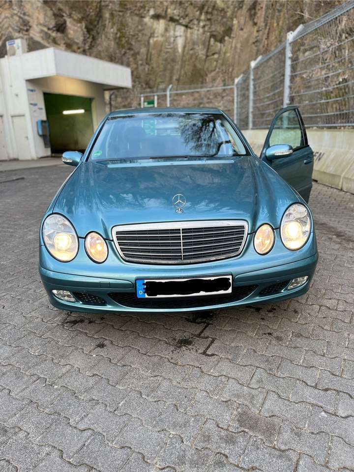 Mercedes-Benz E 240 Classic - Wenig KM - TÜV