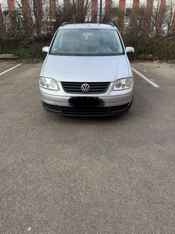 Volkswagen Touran 1.6 Conceptline