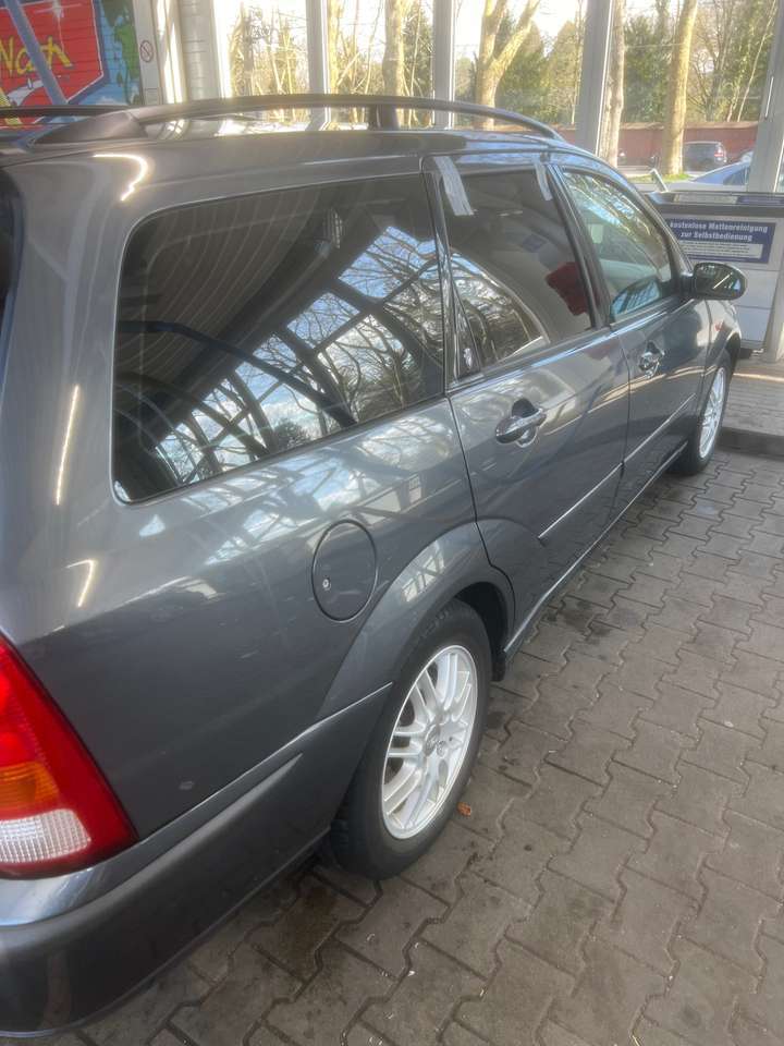 Ford Focus 1.6 Turnier Futura