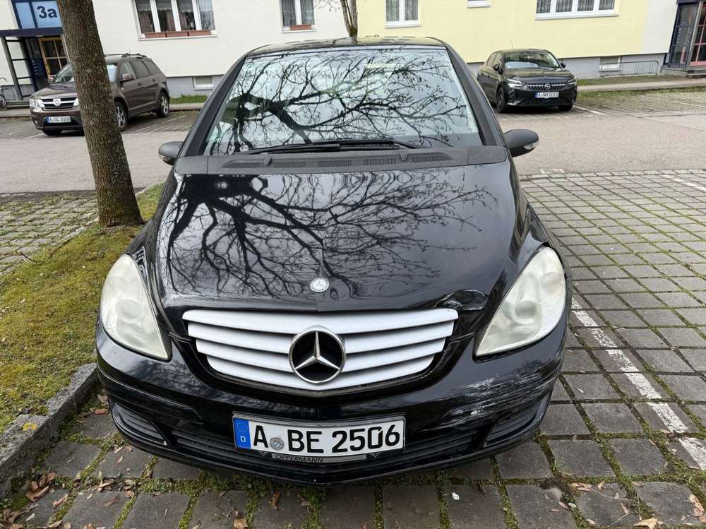Mercedes-Benz B 150 Beschädigt-Unfall Vorne