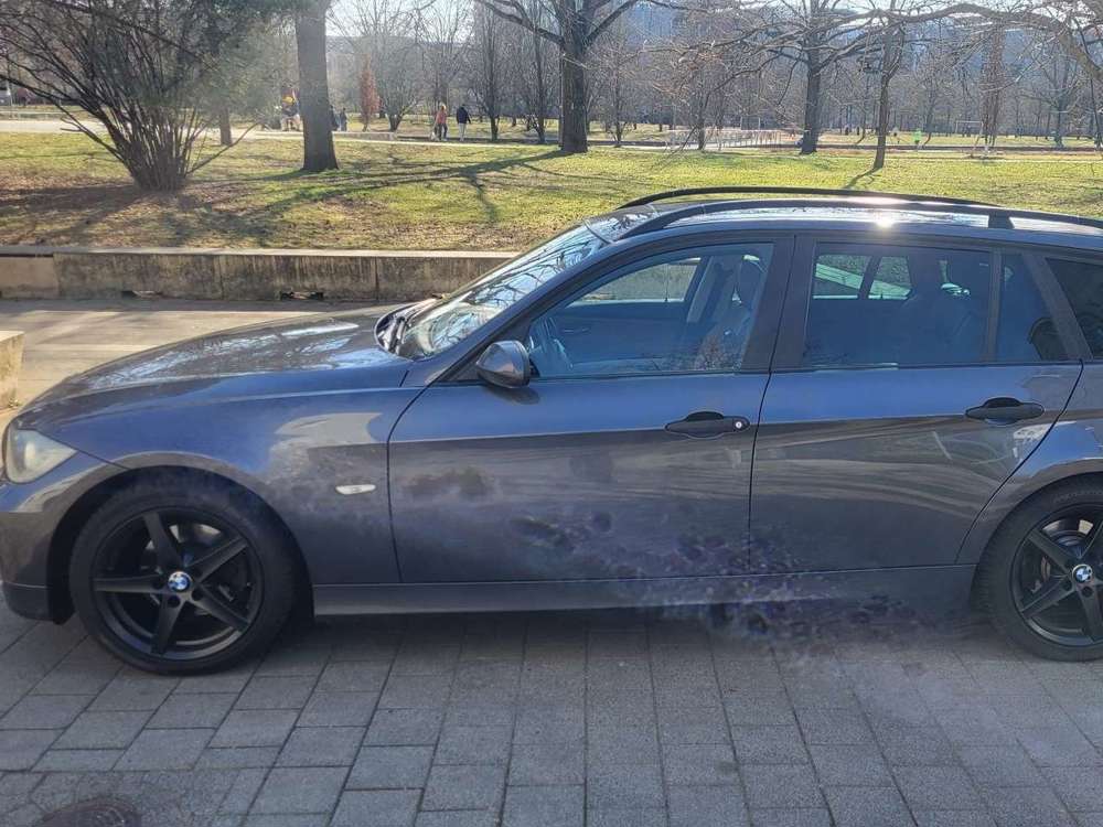 BMW 320 320i Touring