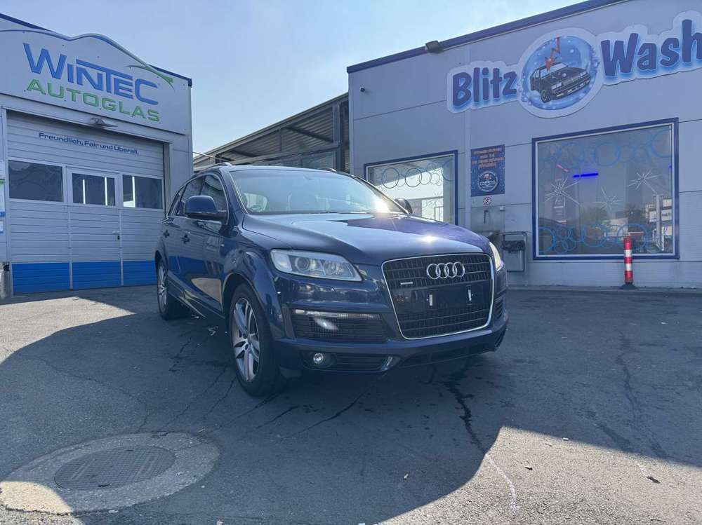 Audi Q7 4.2 TDI DPF quattro tiptronic