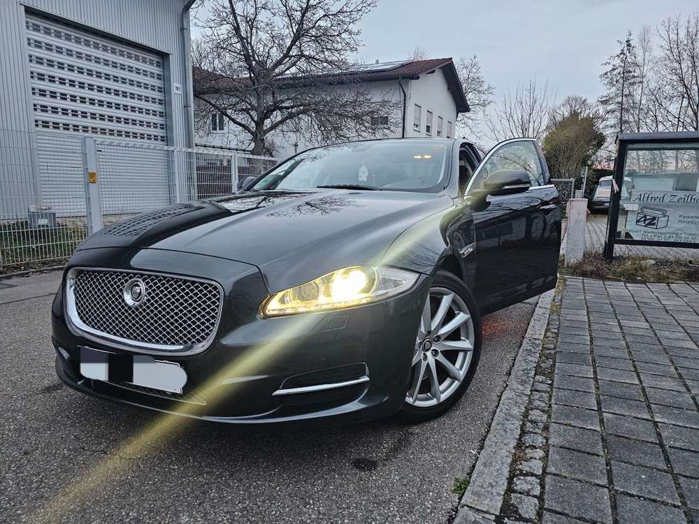 Jaguar XJ XJ+3.0+V6+Diesel+S+Premium+Luxury