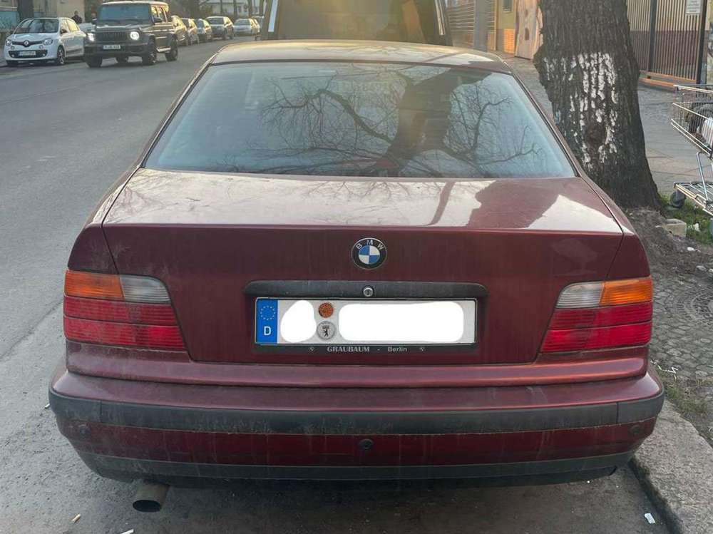 BMW 320