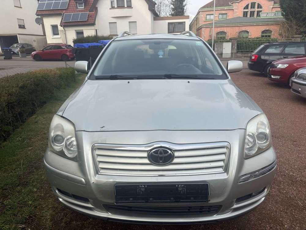 Toyota Avensis Avensis 1.8 VVT-i Combi Travel
