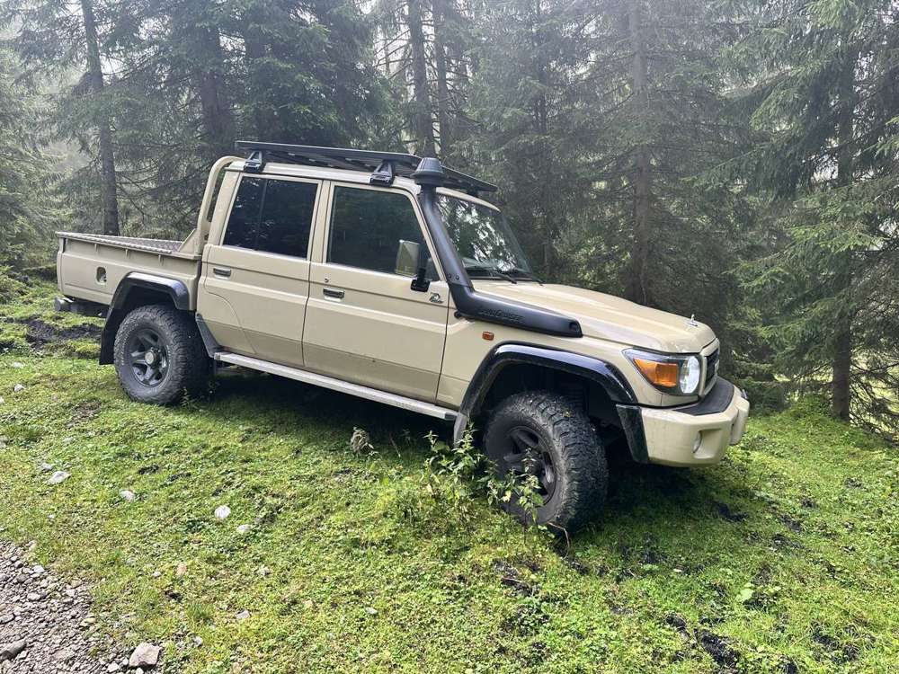 Toyota Land Cruiser VZJ95 Special