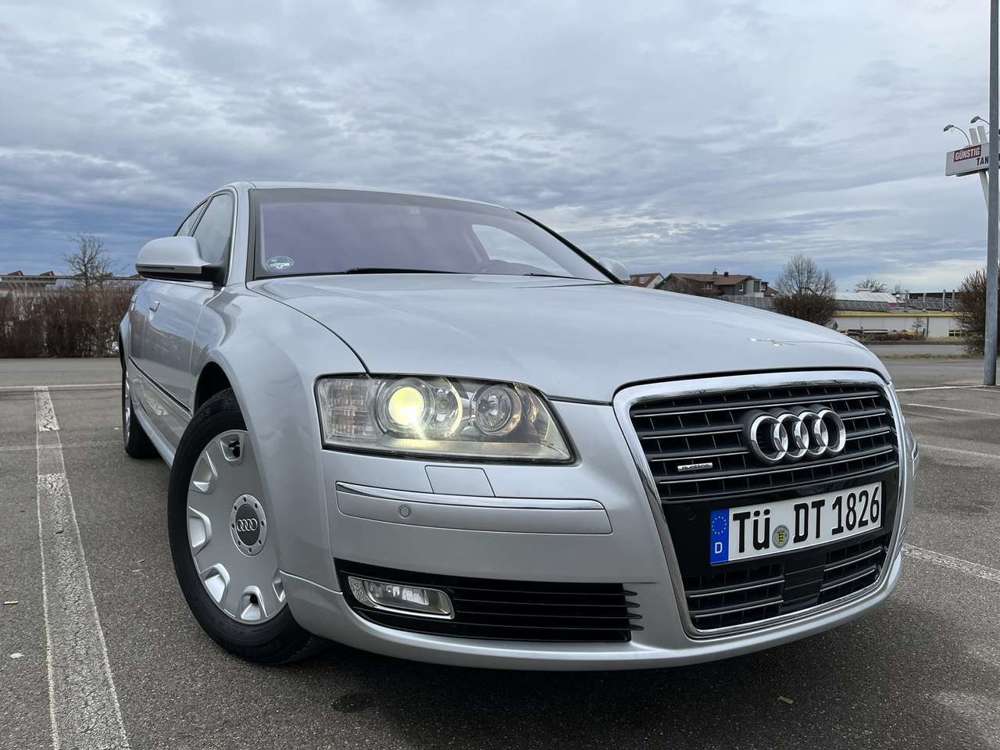 Audi A8 3.0 TDI DPF quattro