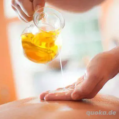 Schönheit der FKK- und Erotikmassage 