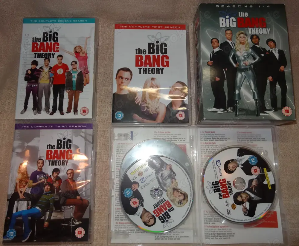 DVD The big bang theory 4 DVDs Staffel 1-4 Englische Sprache sehr gut erhalten Wir brauchen Platz 
