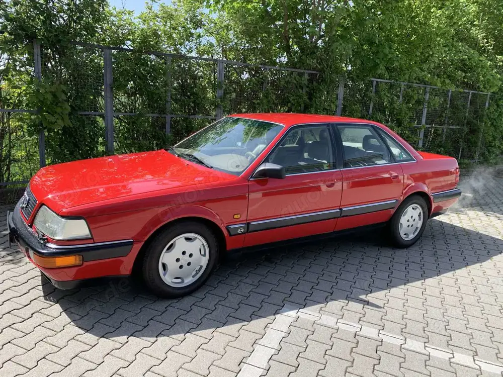Audi V8
