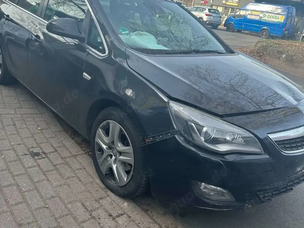 Opel Astra Sportstourer 2.0 | Automatik | Unfallauto