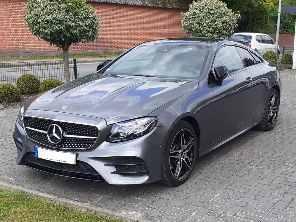 Mercedes-Benz E 200 E 200 Coupe Panoramadach AMG Line