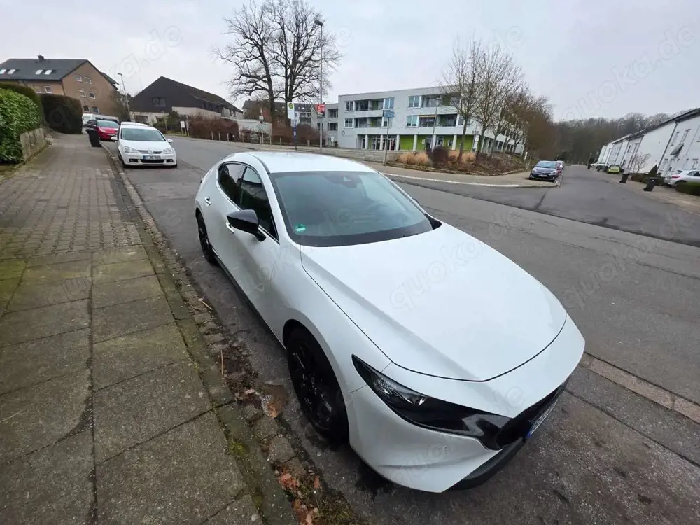 Mazda 3 3+e-SKYACTIV-G+122+M+HYBRID+HOMURA